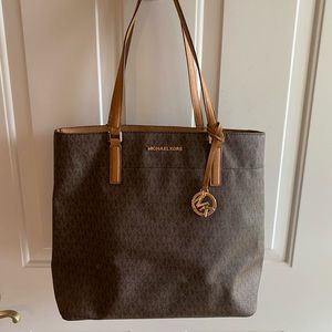 Michael Kors Shoulder Bag